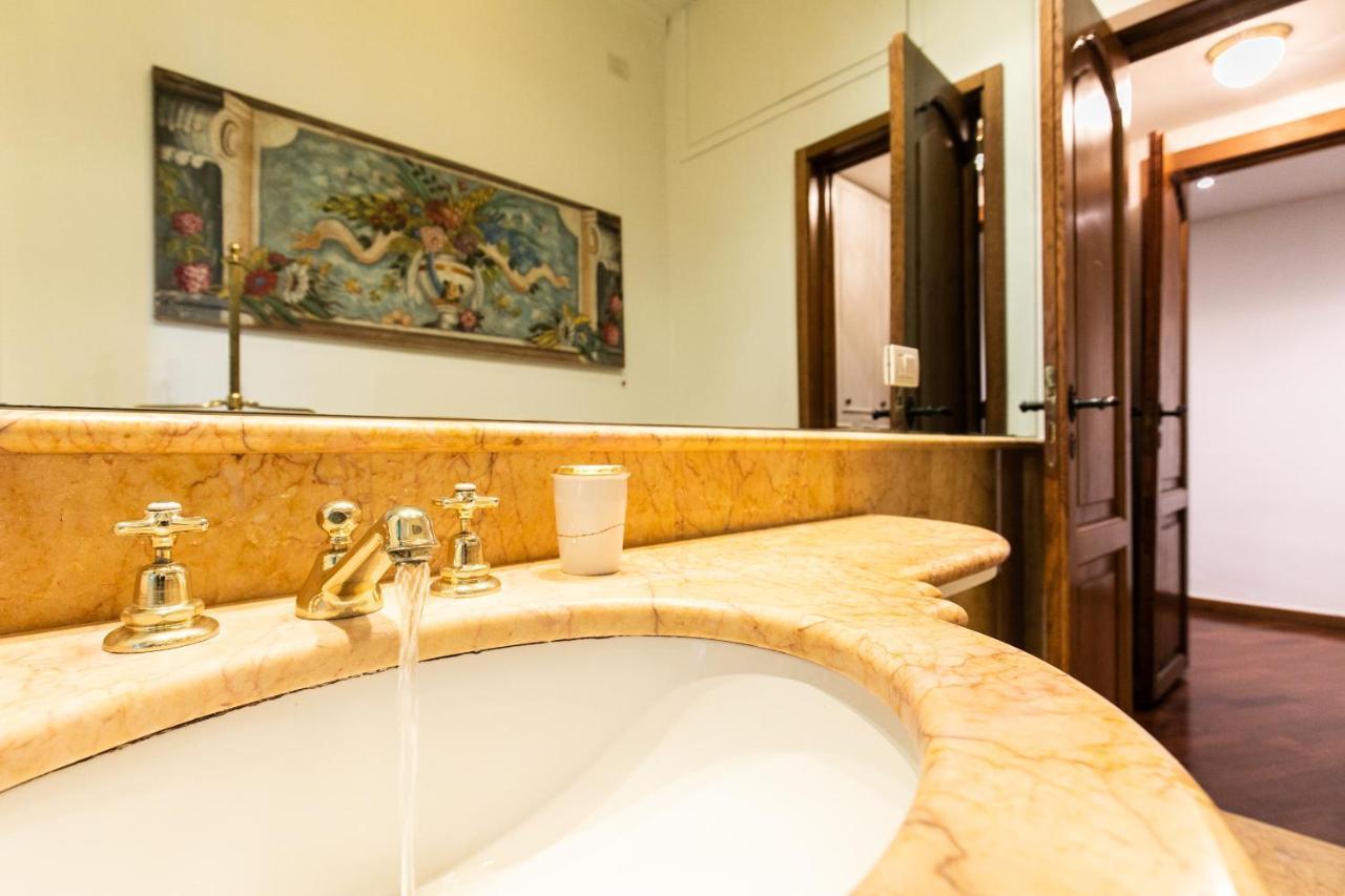 Klimt - Jacuzzi 5 Star - Luxury Design Apartment *