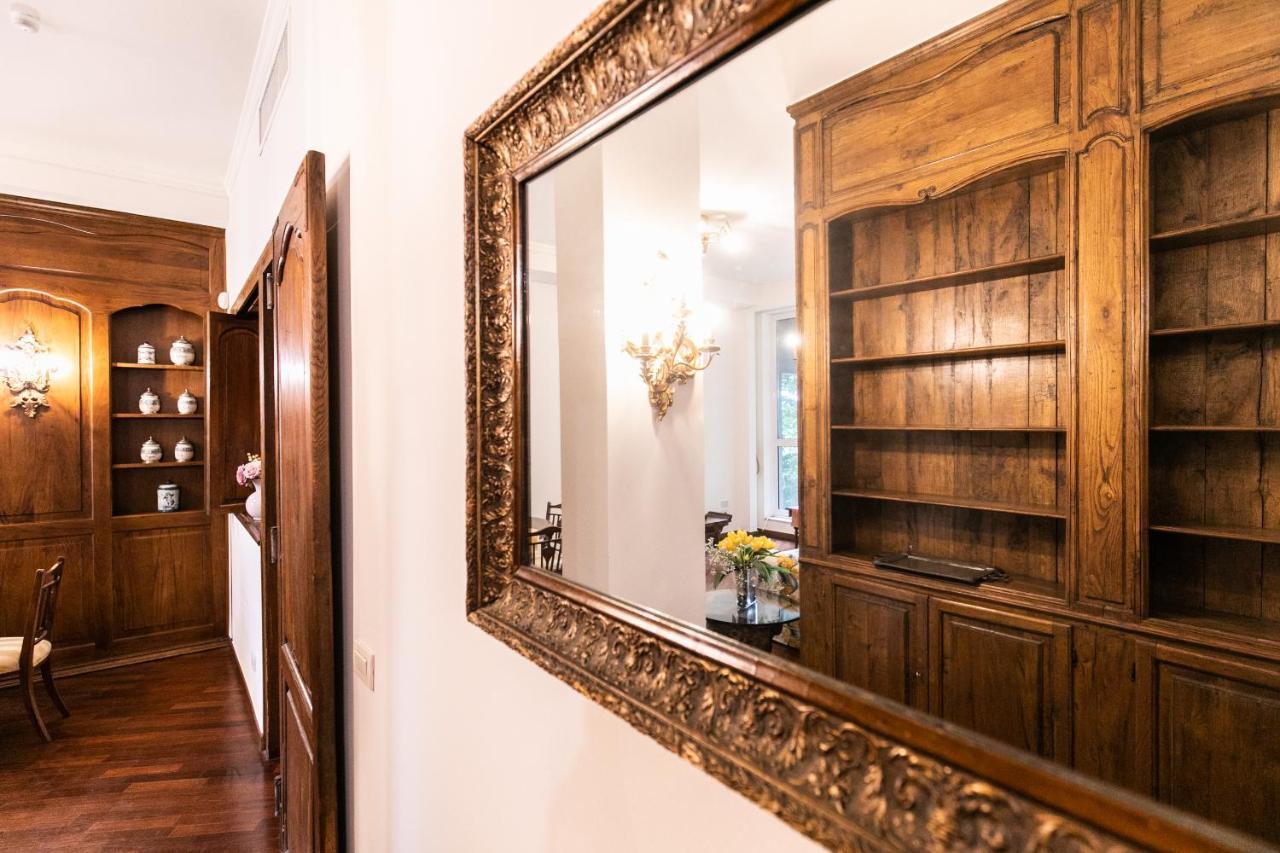 Klimt - Jacuzzi 5 Star - Luxury Design Apartment