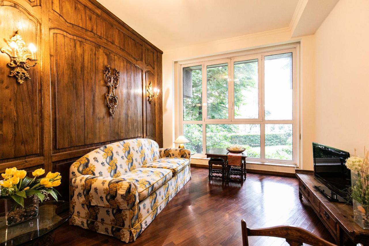 Klimt - Jacuzzi 5 Star - Luxury Design Apartment Milan