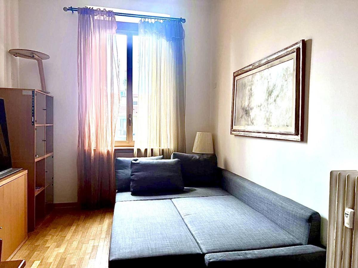 Appartamento Easylife - Accogliente Residenza Con Balconcino Milano