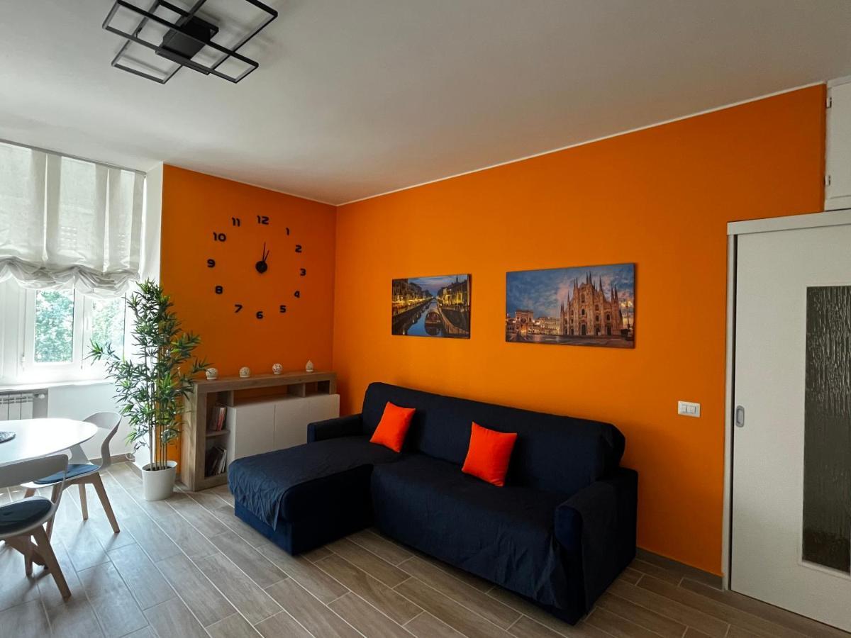 The Bright Place: Wide And Modern In Apartment Milan