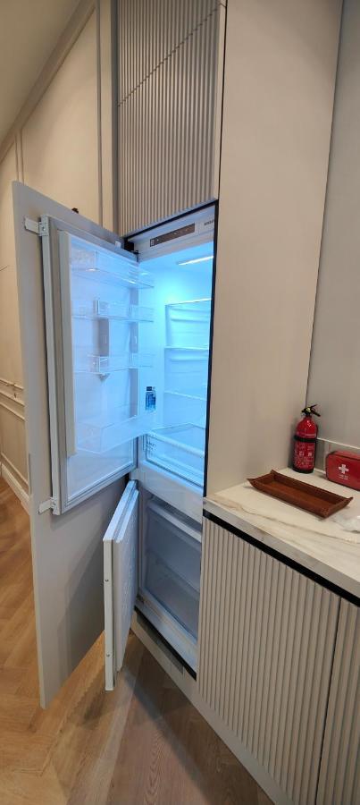 Marcora 6 T Luxury Living