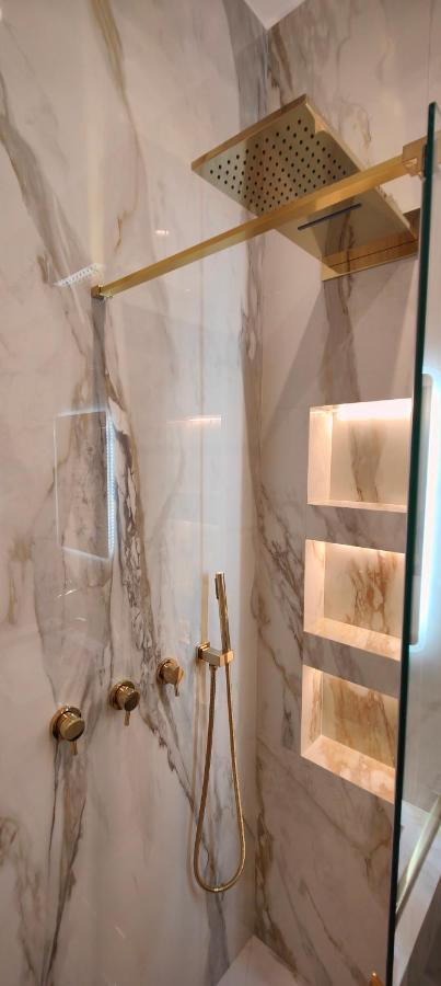 Marcora 6 T Luxury Living *