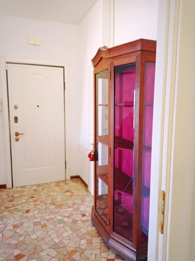 Apartment Elegante Ultimo Piano Metropolitana Sotto Casa Milan