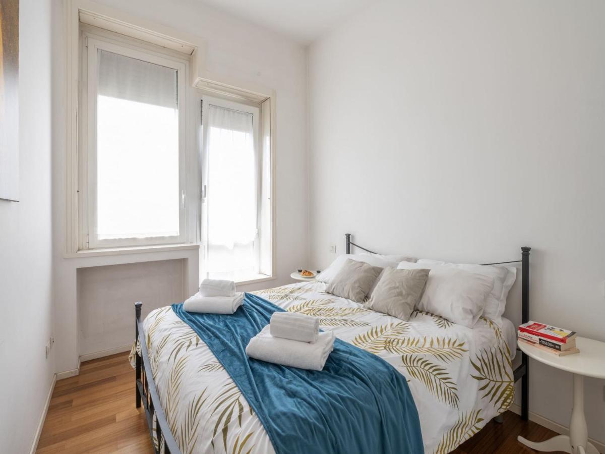 The Rent - Comfortable One Bedroom In Downtown