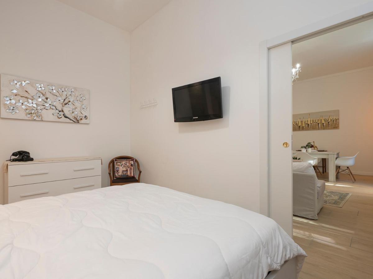 White Loft Near Duomo Orti 14 Leilighet