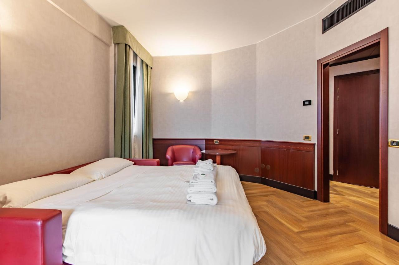 Hotel Hotiday Turro 4*