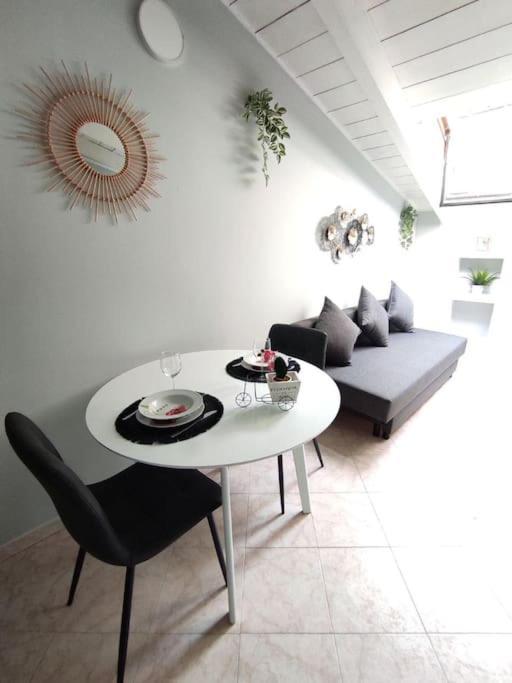 Free Parking Tiny House Wifi Netflix 15 Minuti Dal Duomo Apartment
