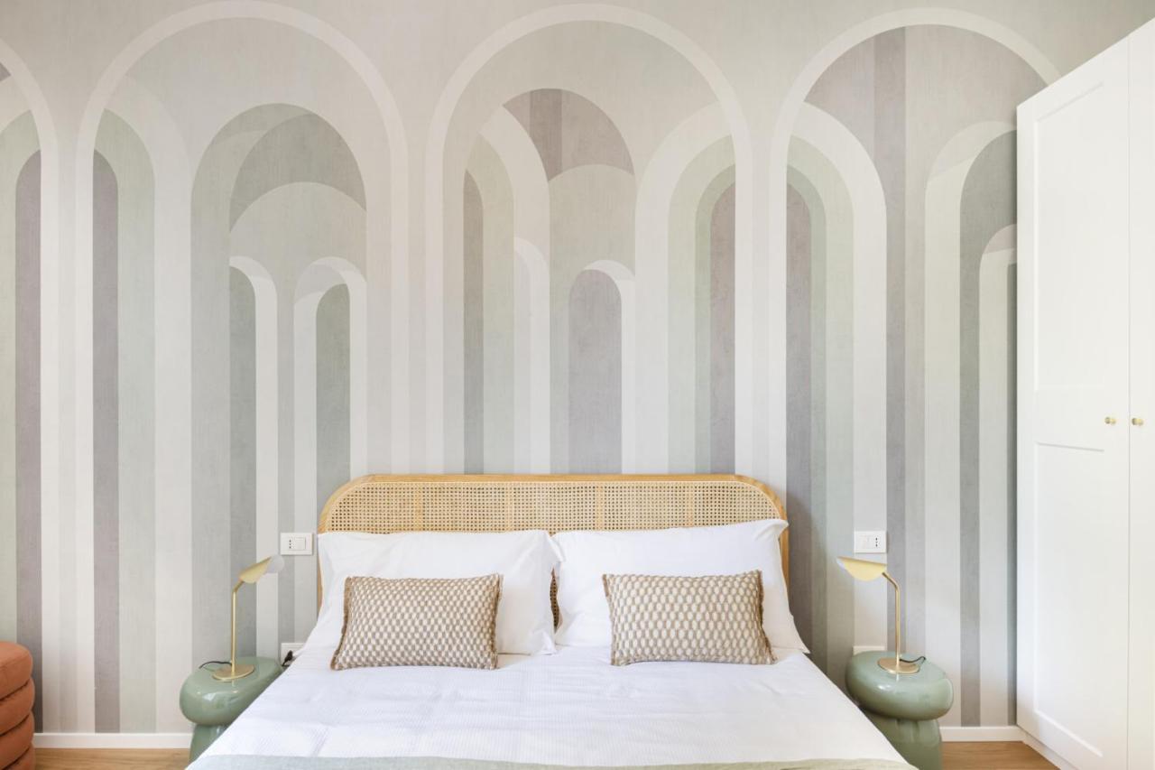 Easylife - Romantico Sui Navigli * Milan