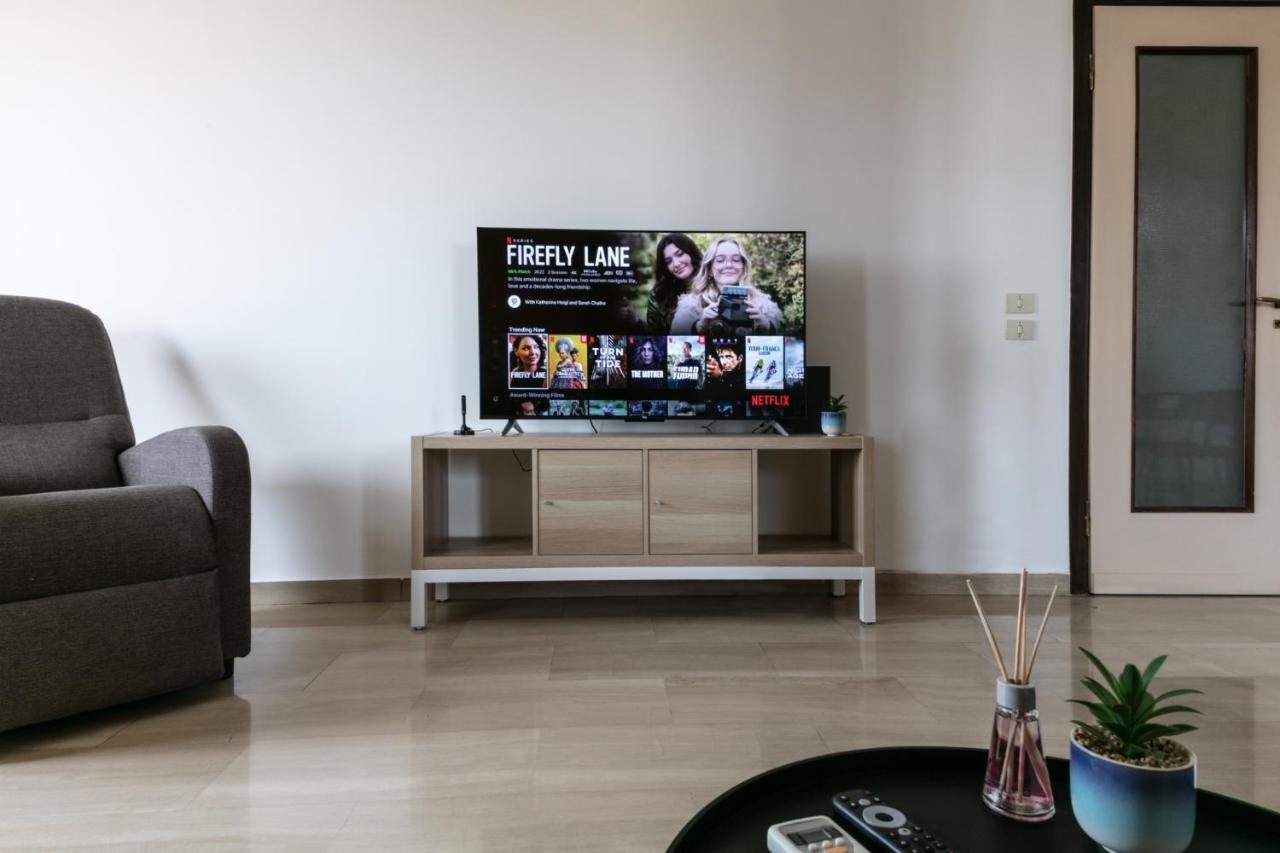 Dehomes - Luxury Grand Apartment