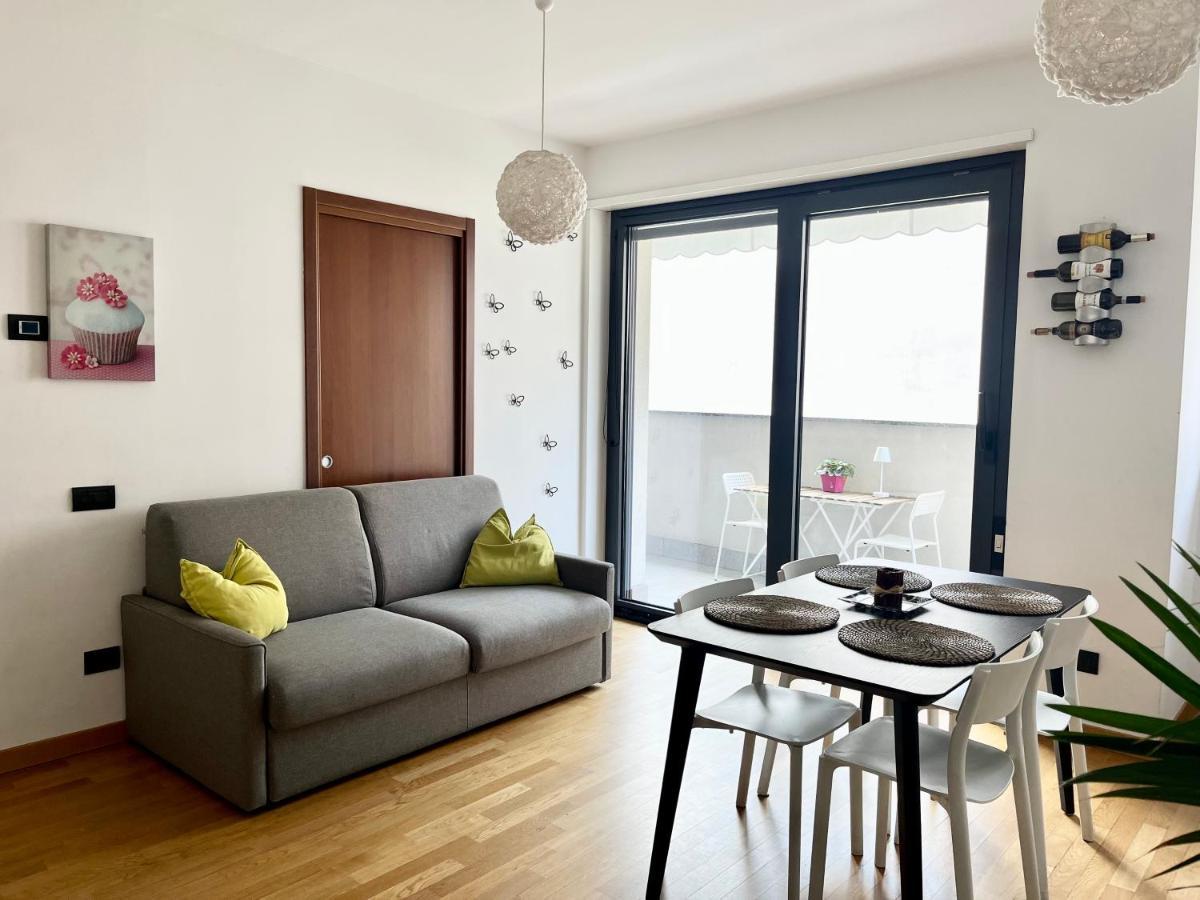Apartment Sulla Metro 3 Gialla Maciachini *