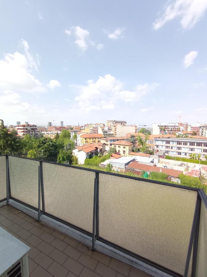 Elegante Ultimo Piano Metropolitana Sotto Casa * Milan