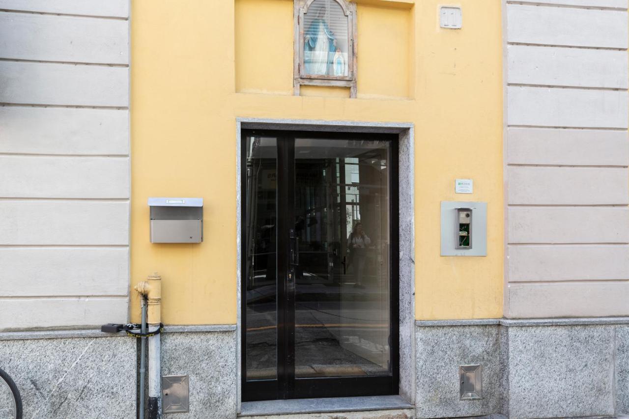 Forcella Fashion District