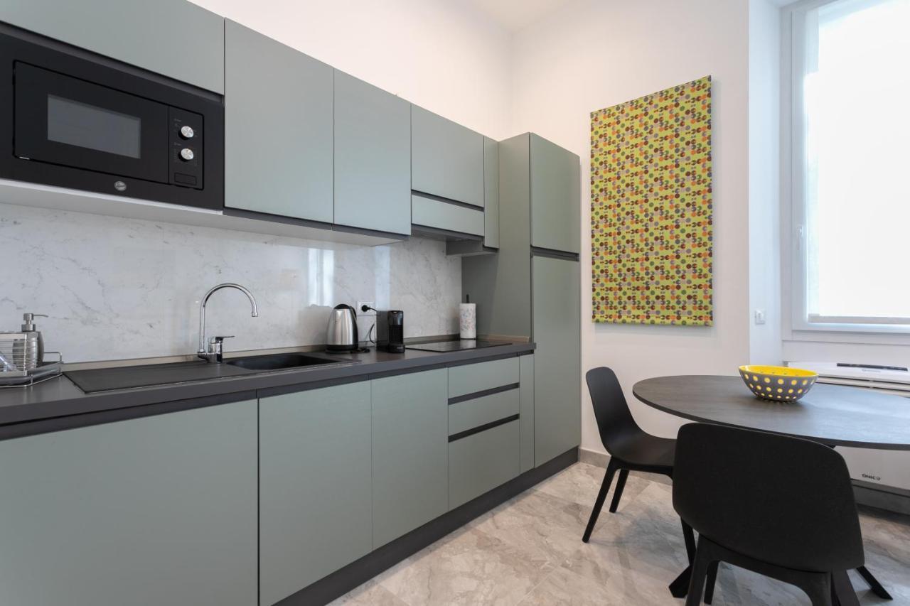 Luna Homes - Bilocale In Mac Mahon Leilighet