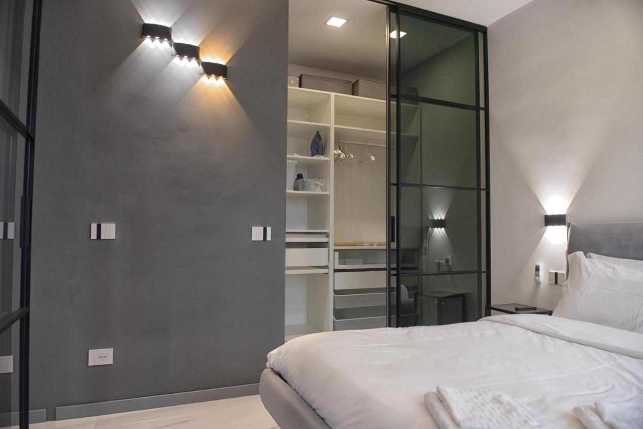 New & Bright Balcony Flat By Station Leilighet Milano