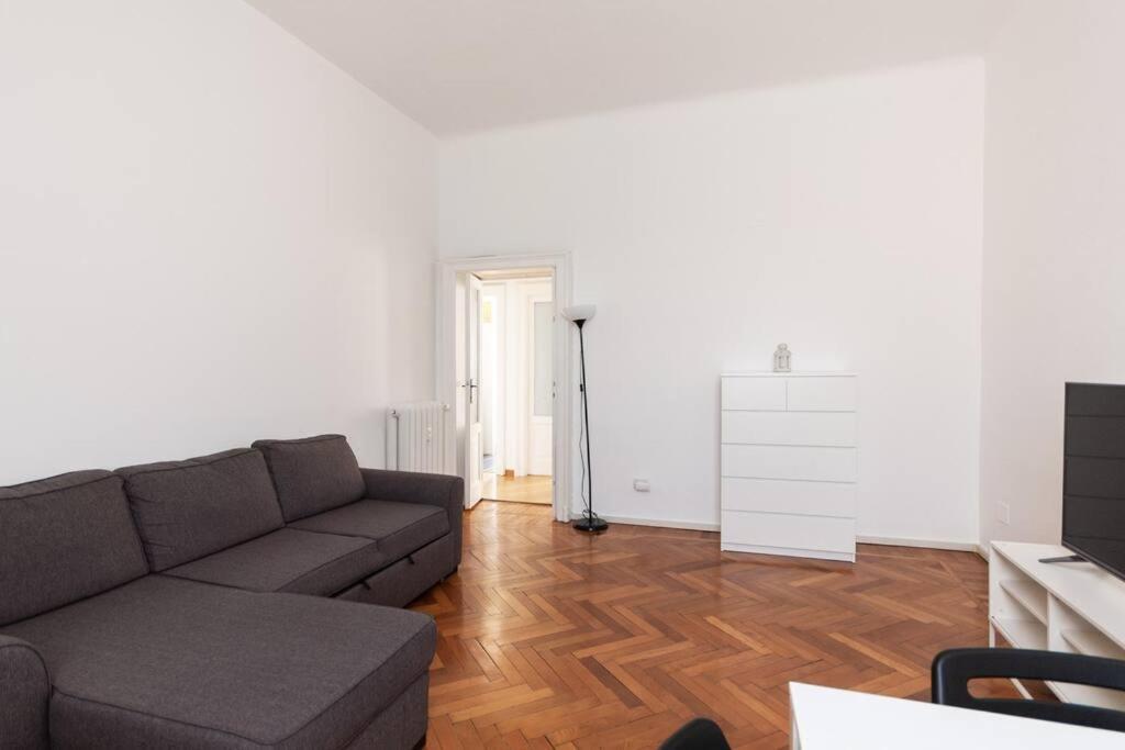 Youhosty - Correggio 55 B Milano