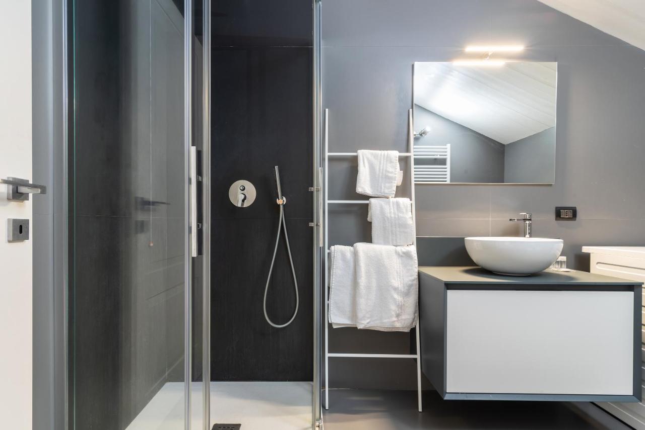 Easyhomes - Brera Luxury Apartment