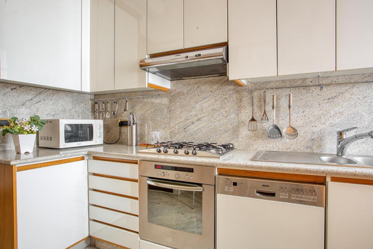 Joivy Captivating Flat With Balcony Apartment