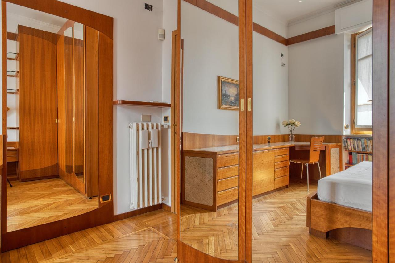 Apartment Joivy Captivating Flat With Balcony Mailand