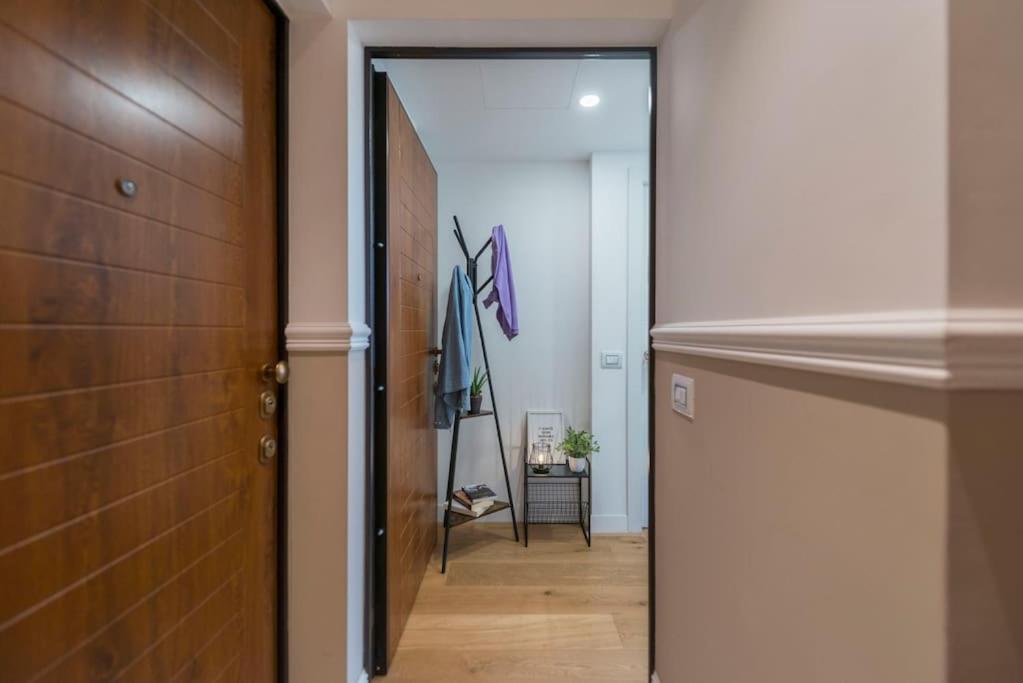 Apartment Cozy Private Flat - Mm Marche 7 Min