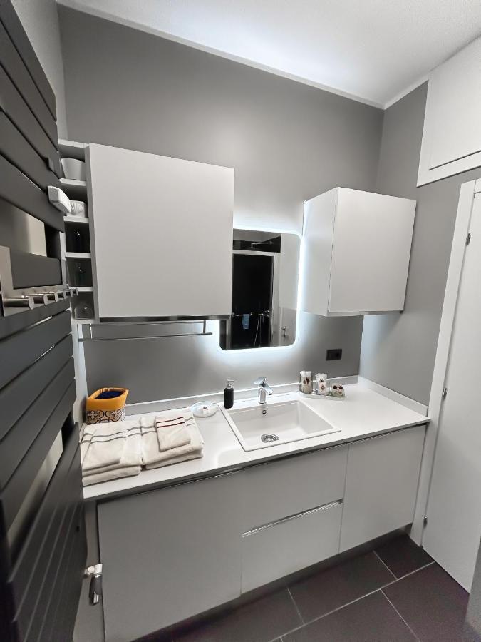 Apartment Elegance And Tranquility At 10min From The Centre!