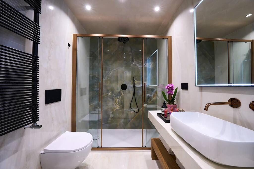 Picasso Luxe Apartment