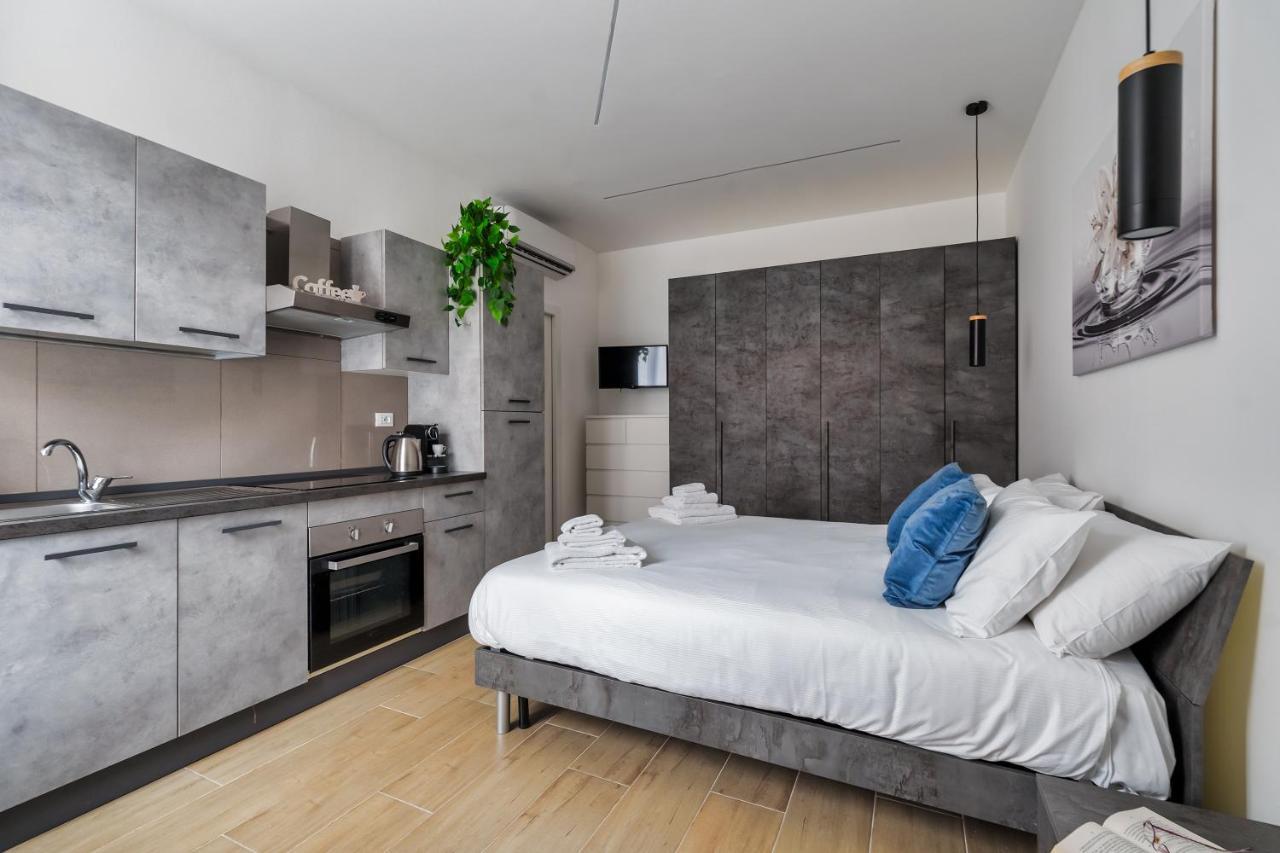 - Modern Flat Apartment *
