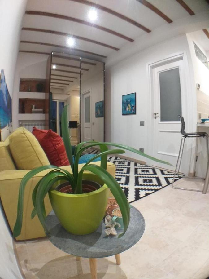 Leilighet Chiesa Rossa-loft And Apartments-navigli Milano