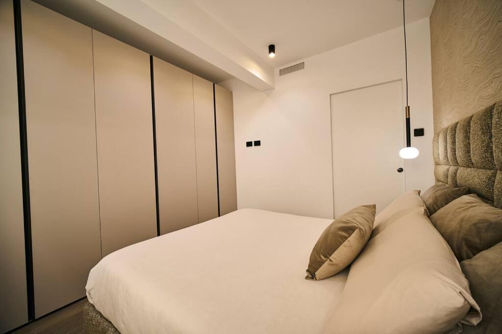 Apartment Picasso Luxe Milan