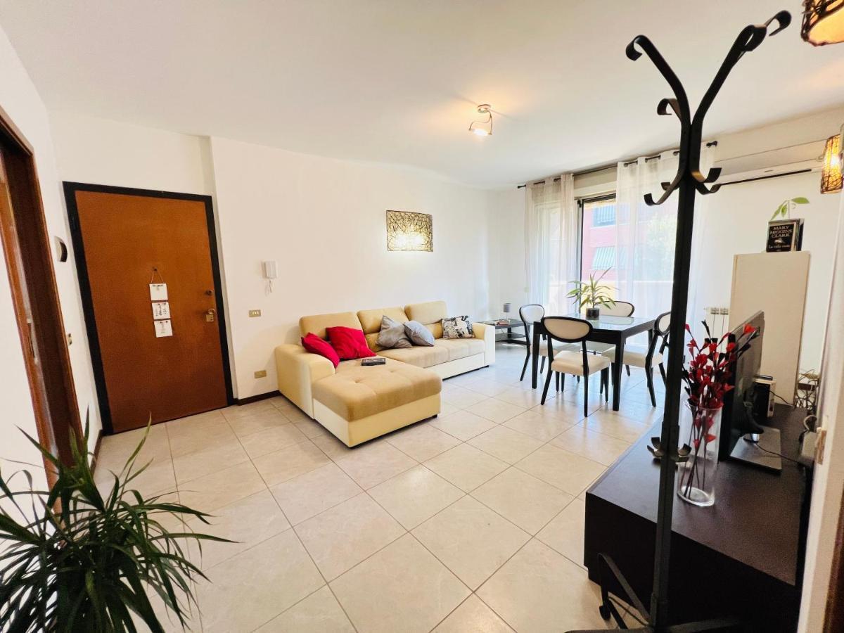 Big In Navigli Area With 2 Terrace Milano