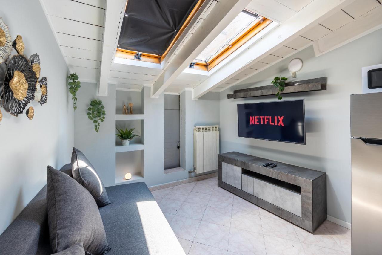 Apartment Free Parking Tiny House Wifi Netflix 15 Minuti Dal Duomo Milan