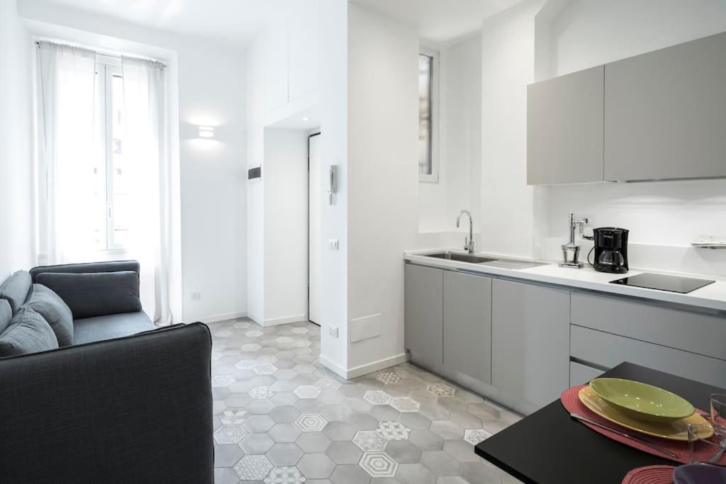 Nella Movida Di Isola-porta Nuova Apartment *