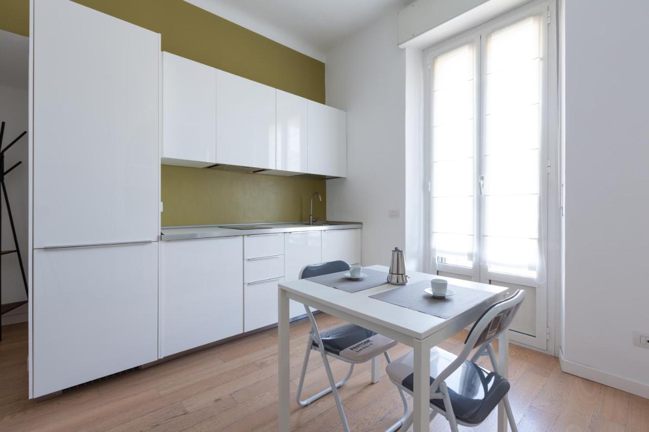 Lejlighed Porta Nuova Bright With Balcony Milano