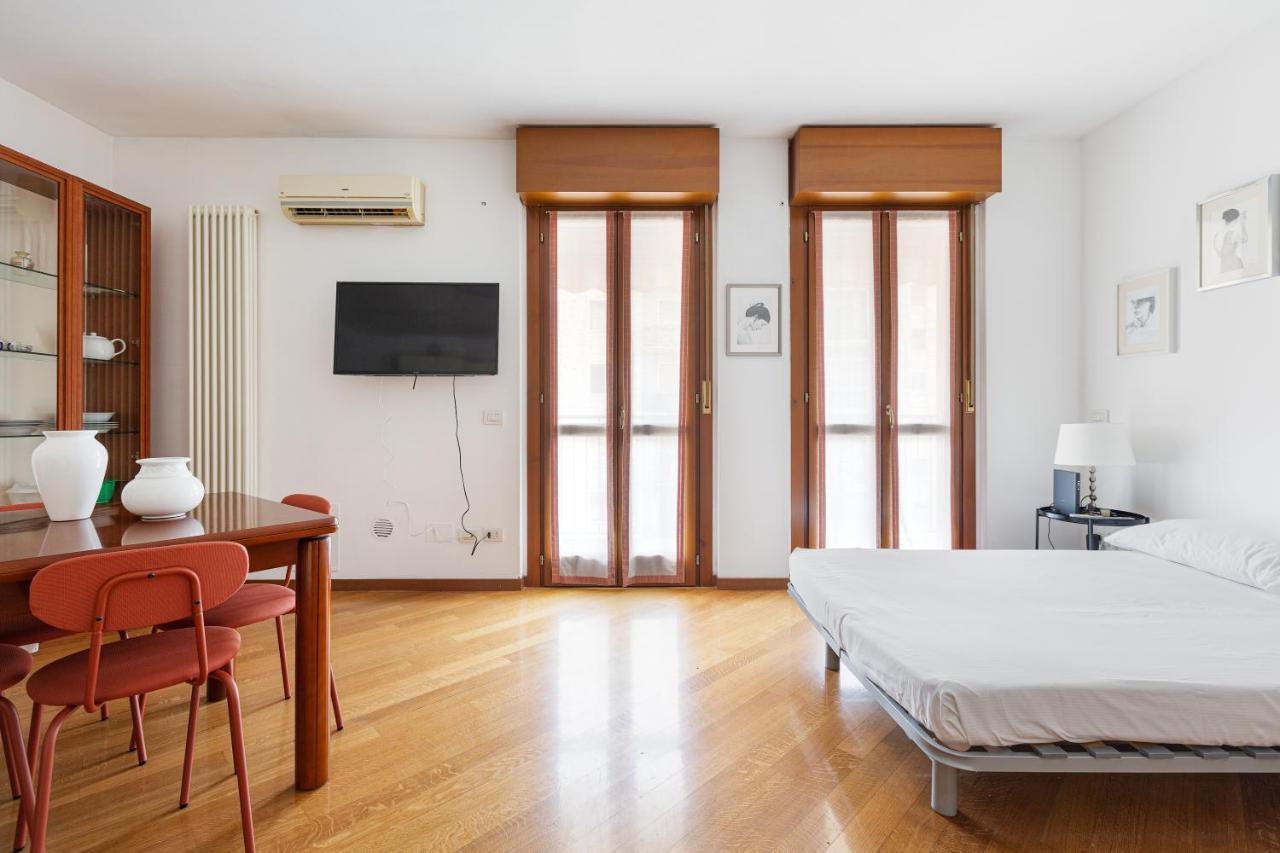 Cosy With Balcony & Private Garage Leilighet