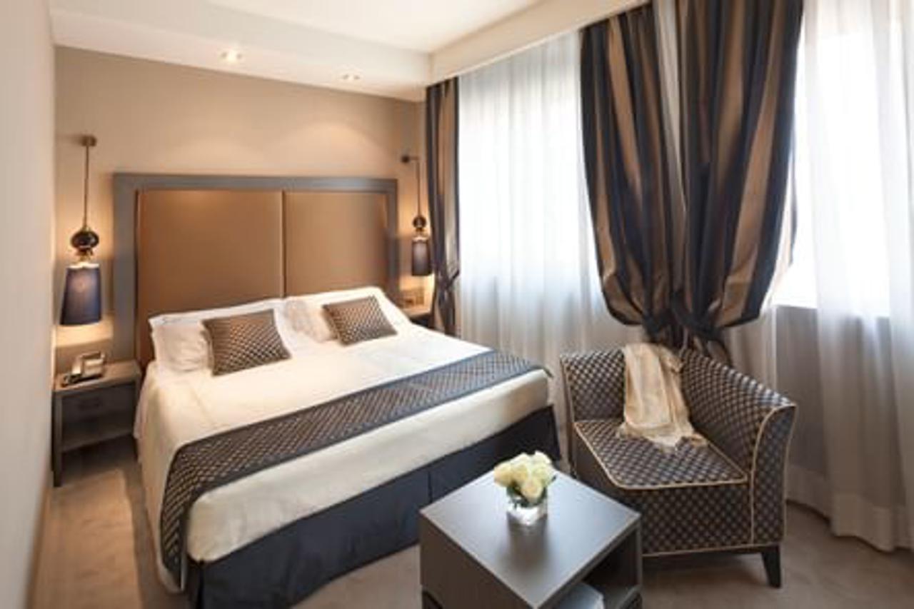 Hotel Mozart Milan