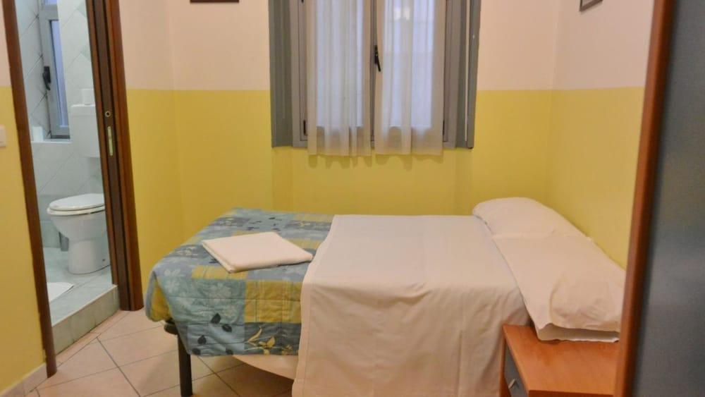 Station Hotel 3*