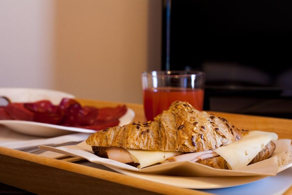 Di Porta Romana Hotel 3*