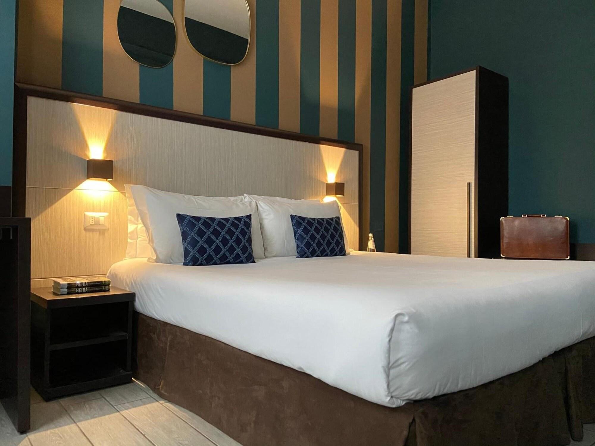 Av Hotell 2*