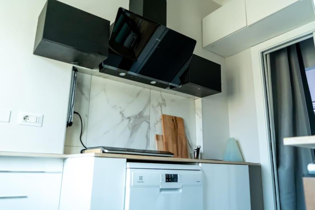 Singola Con Ac, Tv, Wi-fi E Cucina Appartamento