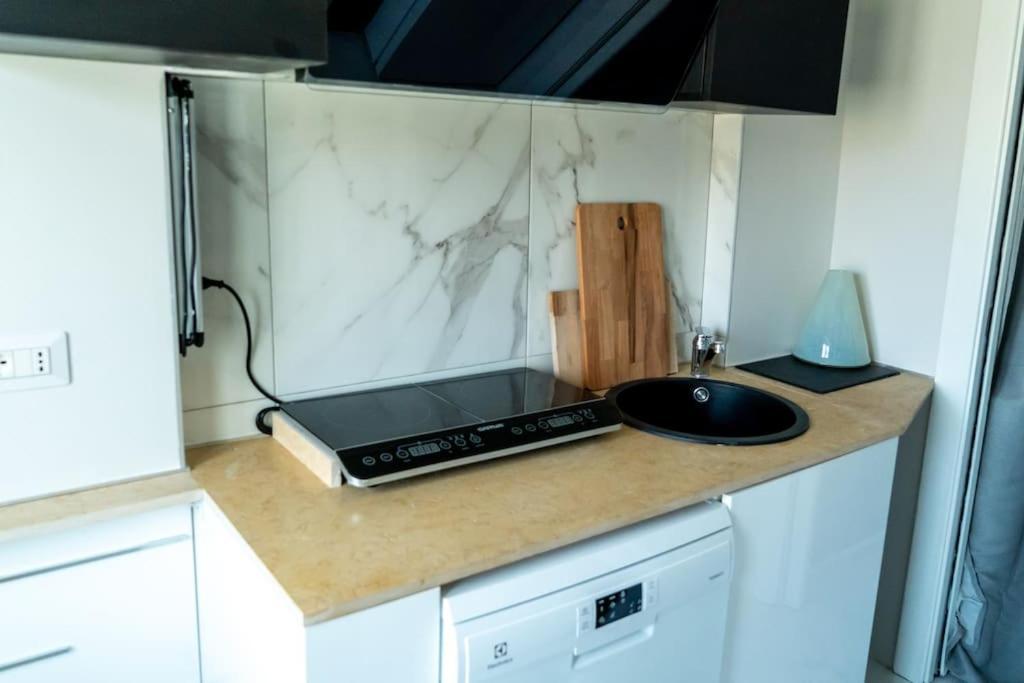 Appartamento Singola Con Ac, Tv, Wi-fi E Cucina *