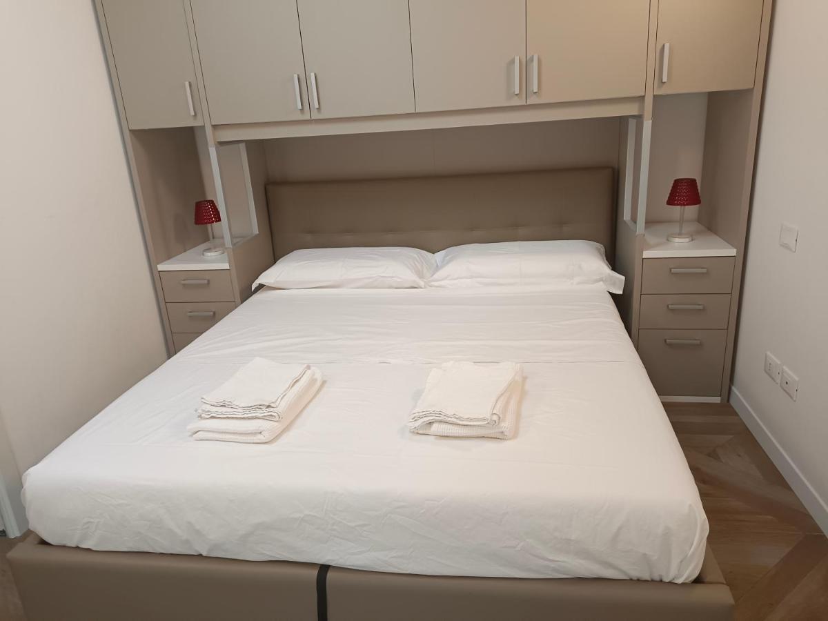 Appartement Luminoso Bilocale Zona Tibaldi Bocconi Milaan