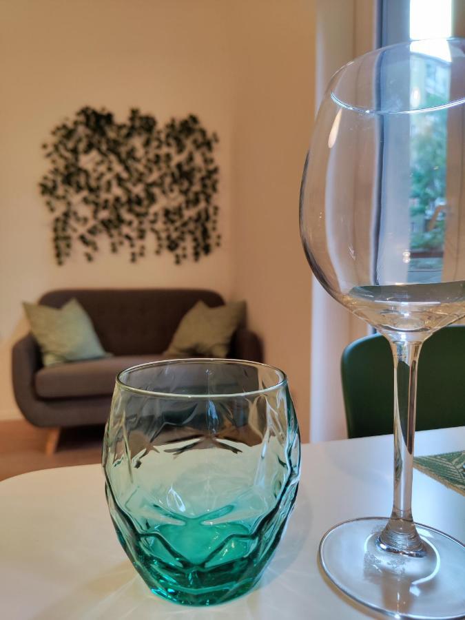 The Green Apt - Stylish And Confortable Large Studio Close To Metro Apartment Milan