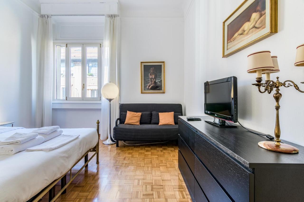 Leilighet Huge Center Guastalla Gardens 8pax *