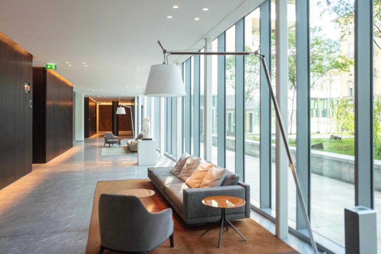 Luxury Apartment *
