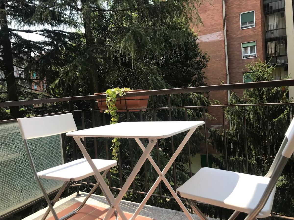 While Underground And Bus Station A/c Apartment Mailand