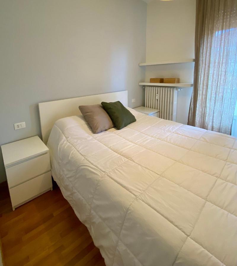 Da Vinci - With Balcony In Design District - Tortona Area *