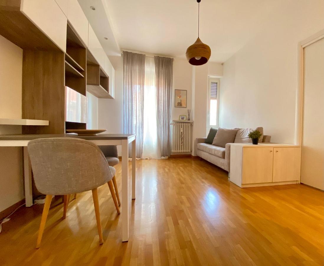 Da Vinci - With Balcony In Design District - Tortona Area *