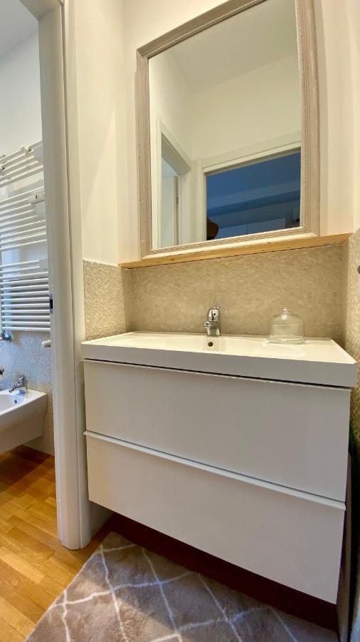 Apartment Da Vinci - With Balcony In Design District - Tortona Area Mailand