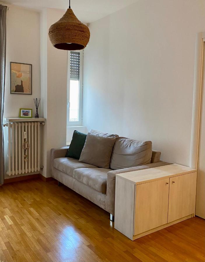 Da Vinci - With Balcony In Design District - Tortona Area Apartment Mailand