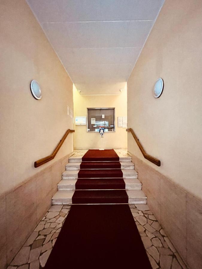 Nicole's Appartament-a 15 Min Dal Duomo Apartment Mailand